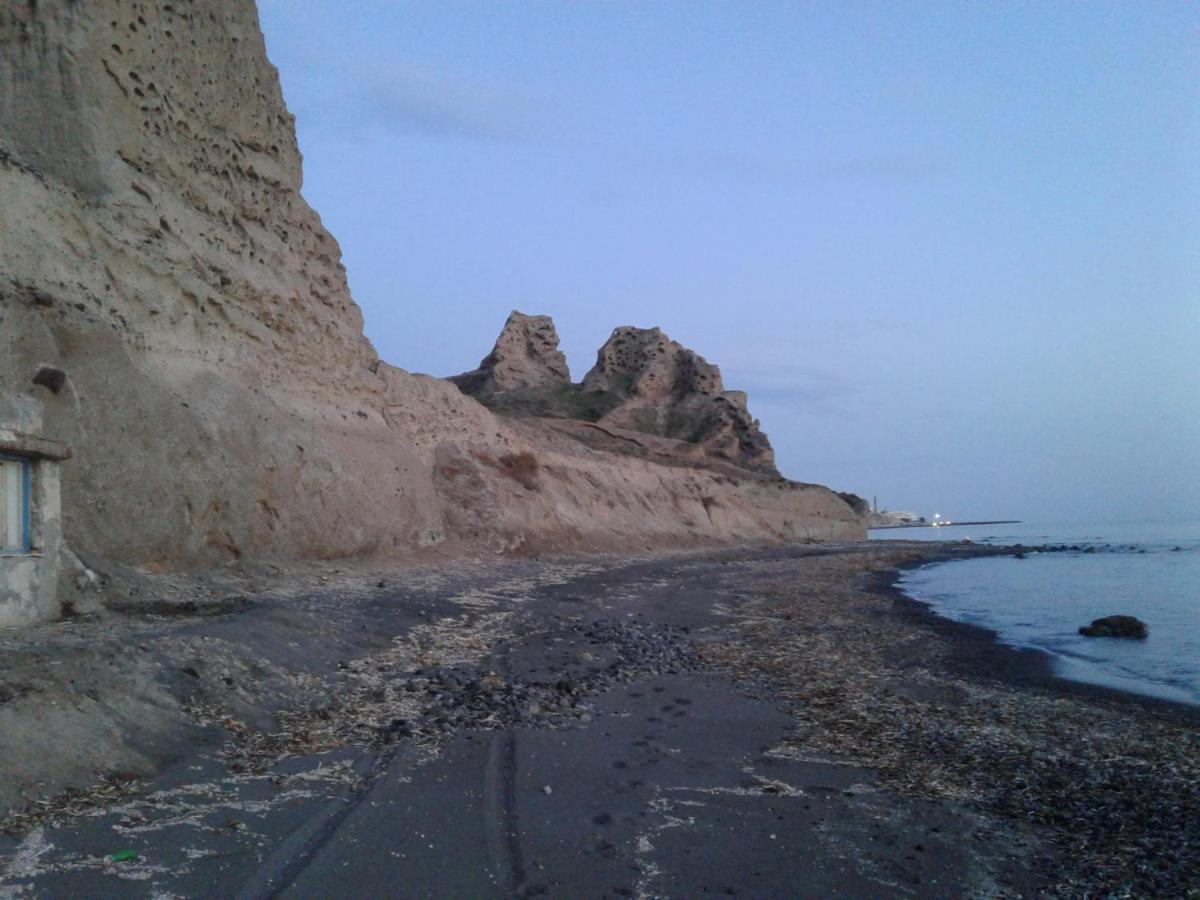 Palm Tree Hill ξενώνας Οία Εξωτερικό φωτογραφία