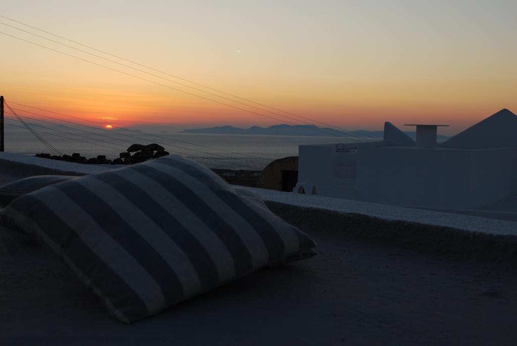 Palm Tree Hill ξενώνας Οία Εξωτερικό φωτογραφία